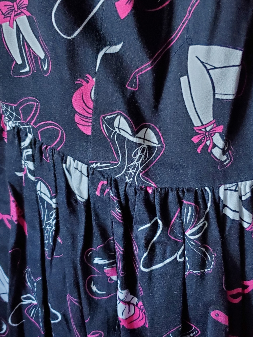 Vixen by Micheline Pitt Vixen Swing Dress in Frisky Fetish Print, Size MD GUC - Picture 6 of 13